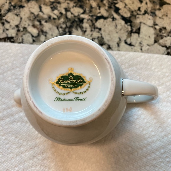 Rosenthal Made in Germany Creamer. Platinum Grail pattern. - Picture 2 of 2